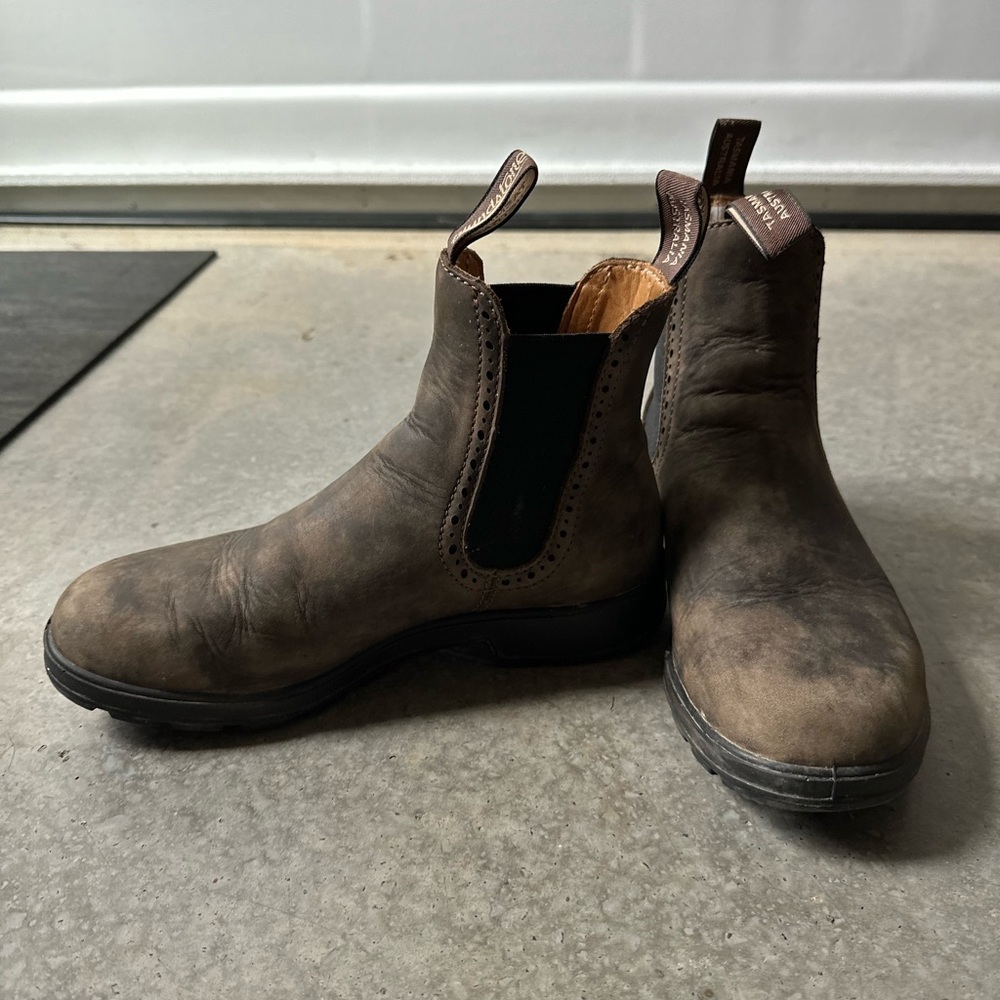 Blundstone Brown Leather Chelsea Boots